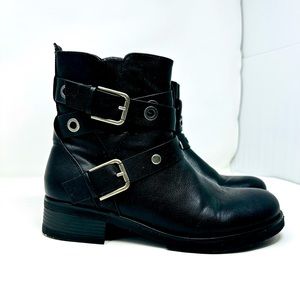 Women’s Indigo Rd. Black Ankle Zip Up Black Combat Boots